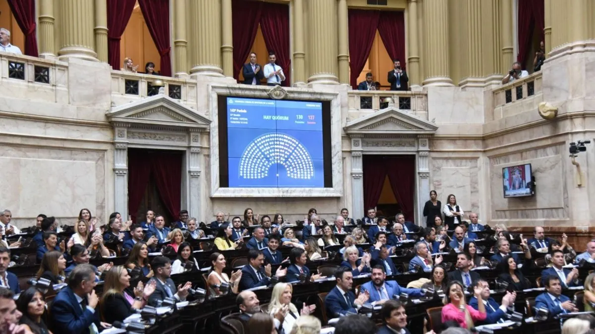 Diputados aprobó la Reforma Laboral tras una maratónica sesión y la iniciativa vuelve al Senado