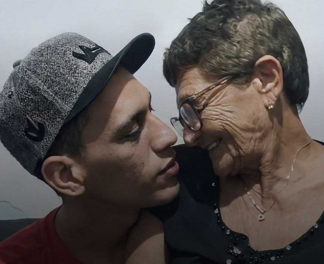 ¿Amor sin edad o relación por interés? La pareja con 50 años de diferencia que causa furor en TikTok