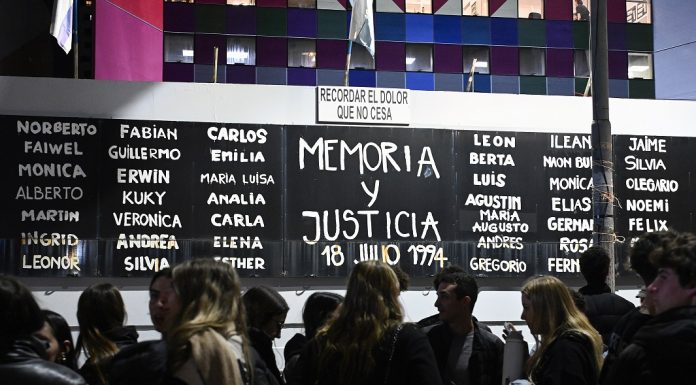 Causa AMIA: el fiscal pidió el procesamiento de 10 acusados y la captura internacional de otro jerarca iraní