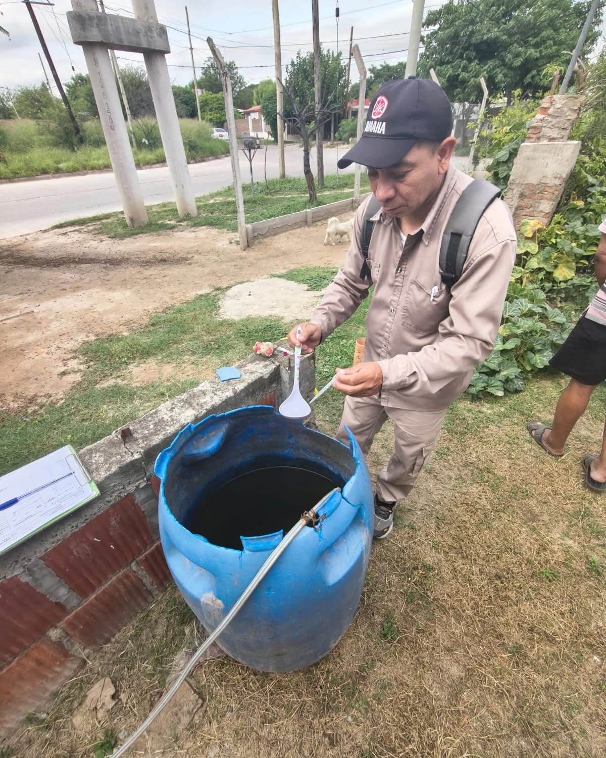 Realizan operativo de control vectorial en barrios de la Capital