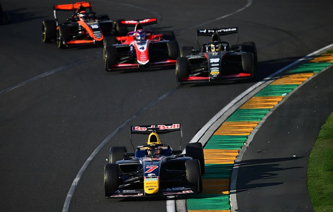 Fórmula 3: el argentino Mattia Colnaghi sumó un punto en su debut en el Gran Premio de Australia