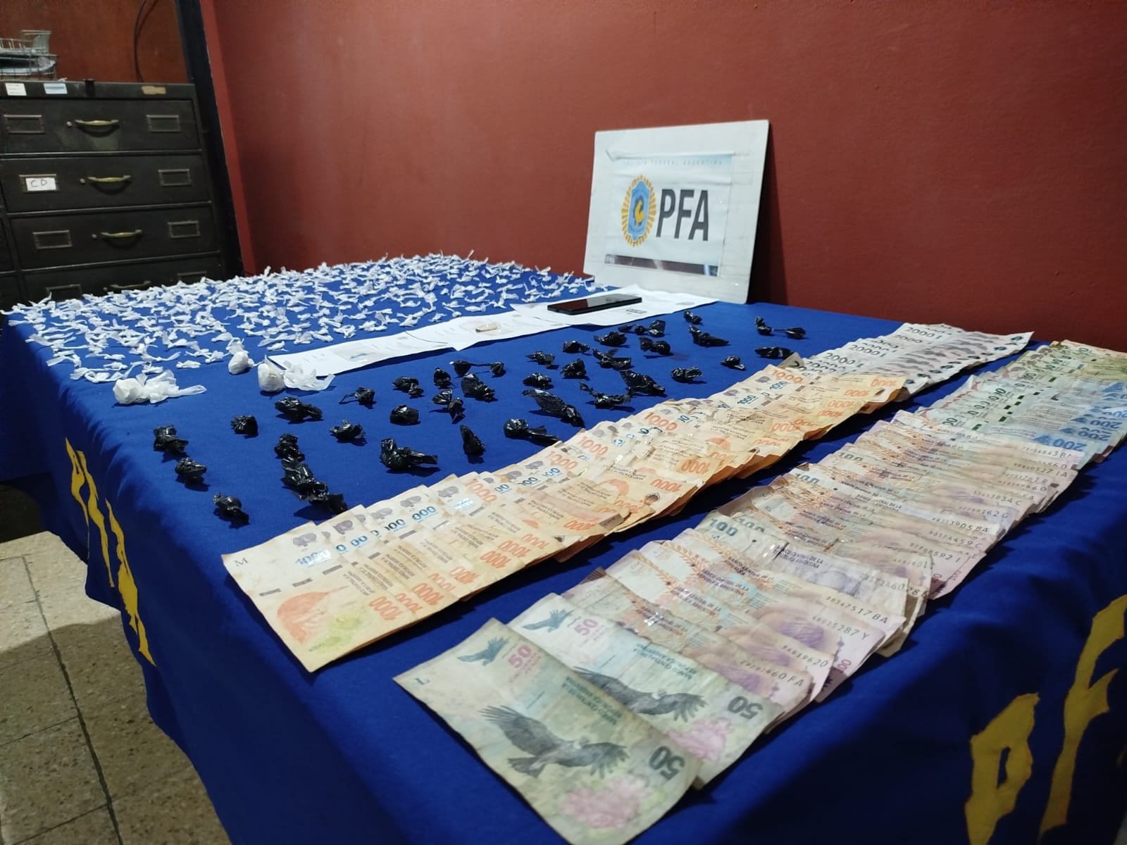 Golpe al narcomenudeo en La Banda: cuatro detenidos y secuestro de cocaína y marihuana