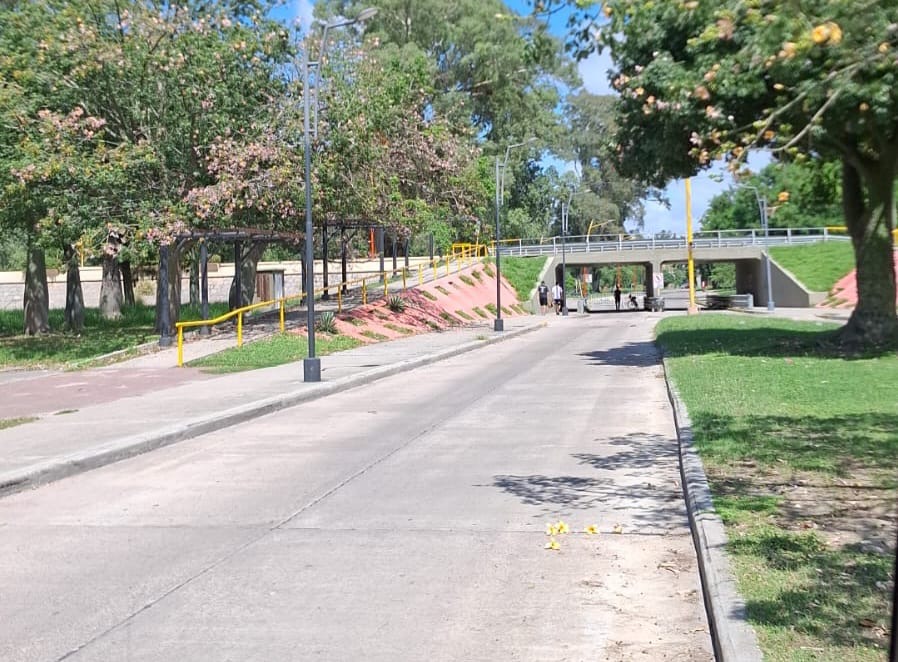 Reabren el acceso al Parque Aguirre tras estabilizarse la crecida del Río Dulce