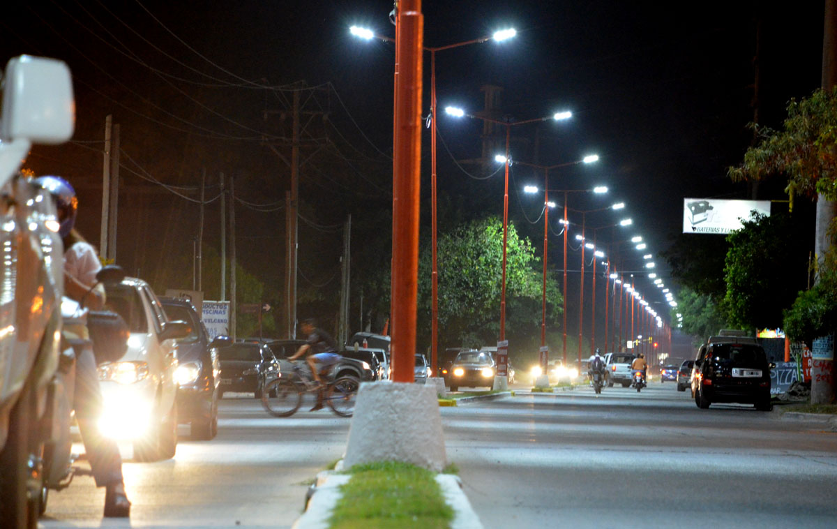 La Capital ya reconvirtió el 75% del alumbrado público a tecnología LED