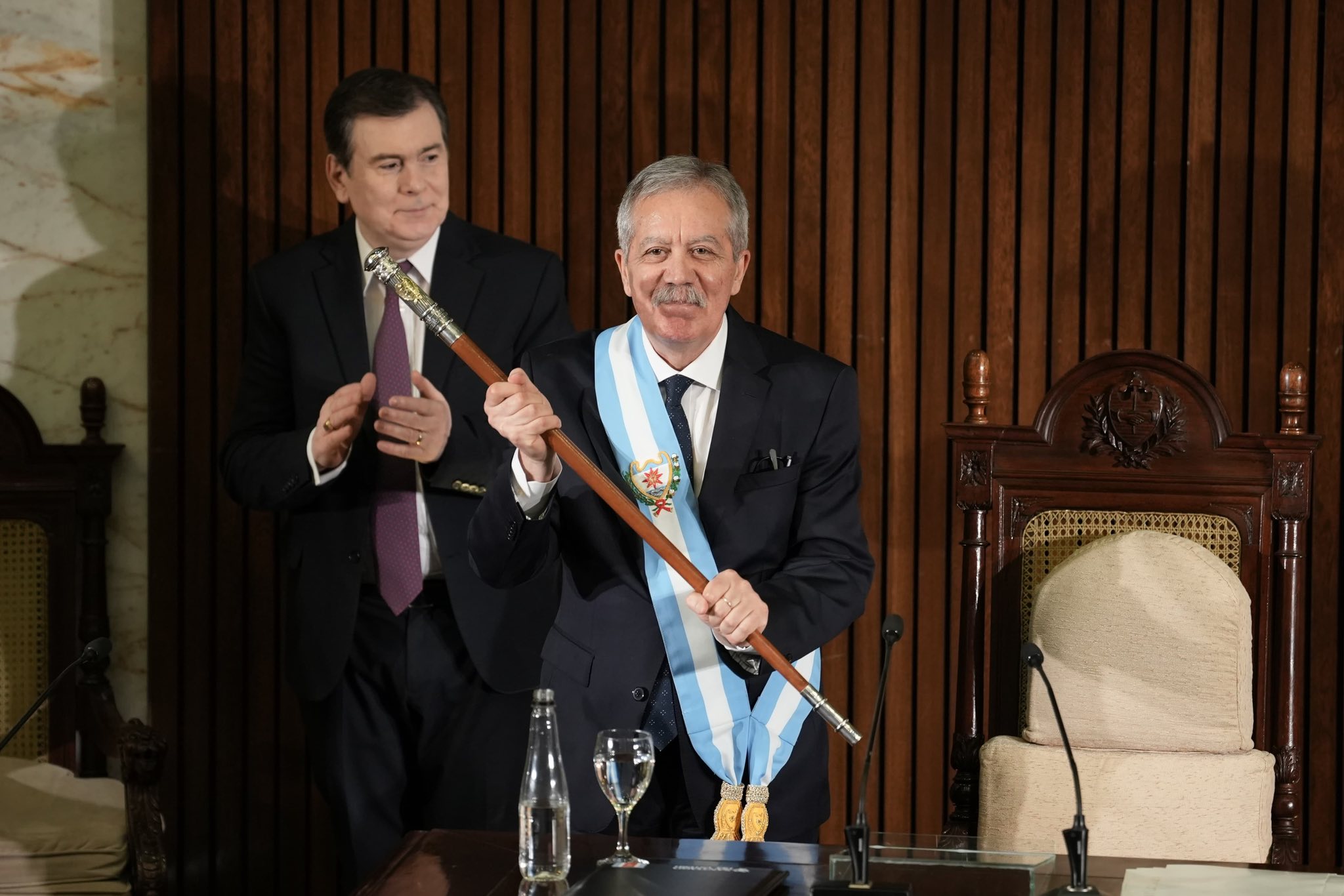 Elías Suárez respaldó a Zamora y custionó a Nación por el tarifazo eléctrico