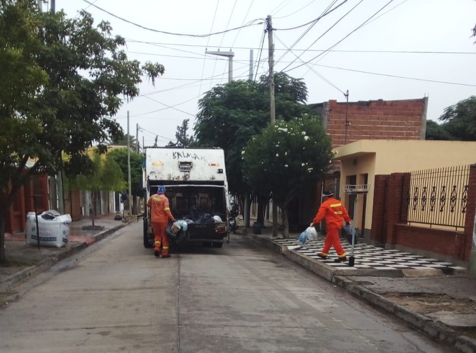 La Capital mantuvo la recolección de residuos con normalidad durante este lunes no laborable