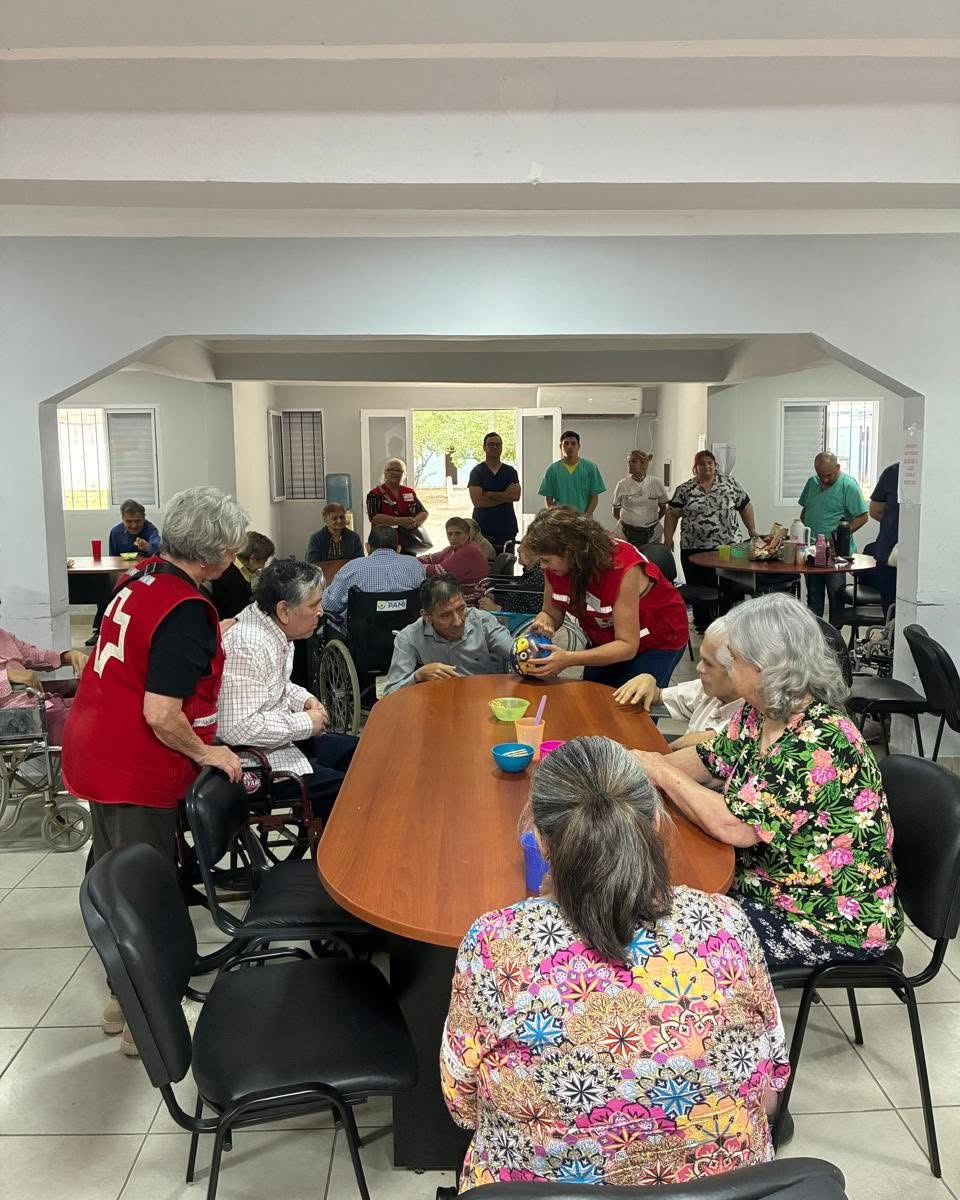 Capacitación y acompañamiento en adultos mayores en la residencia Mama Antula