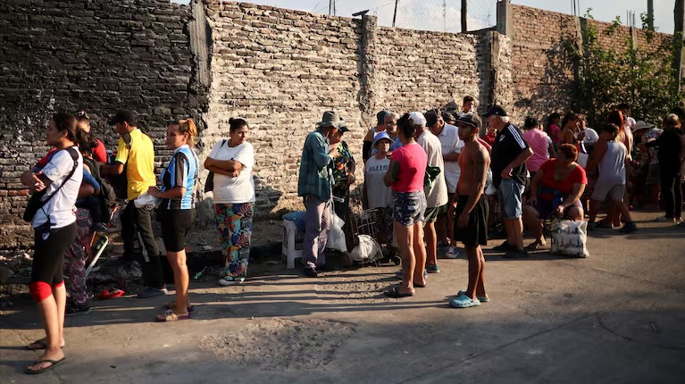 Menos pobres según el INDEC pero con un salto alarmante del desempleo