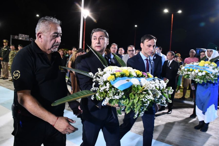 El vicegobernador encabezó la vigilia en homenaje a los veteranos y caídos en Malvinas