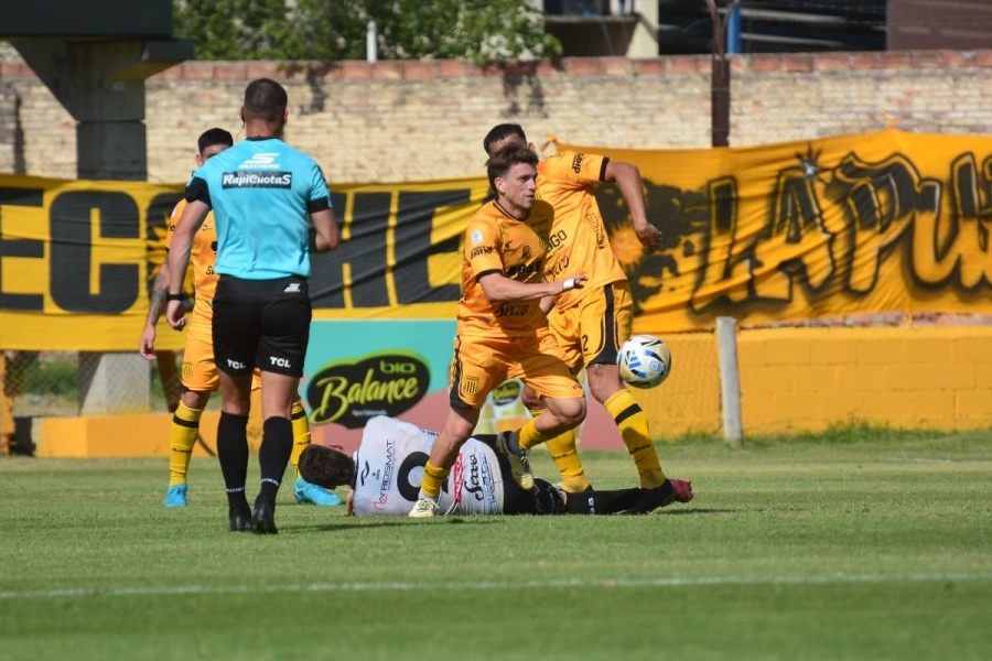 Mitre recibe a Deportivo Madryn con la premisa de volver al triunfo en el "8 de Abril"