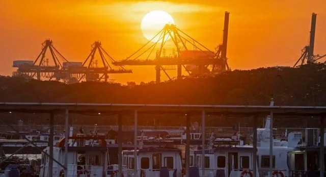 El estrecho de Ormuz, ruta clave para el comercio del petróleo, fue cerrado nuevamente