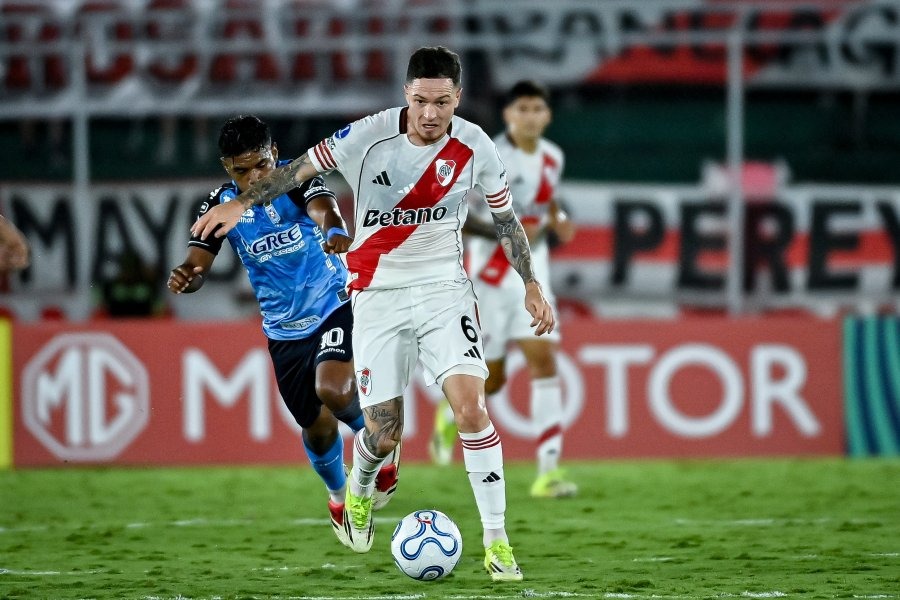 River se tuvo que conformar con un empate en su visita al Blooming de Bolivia