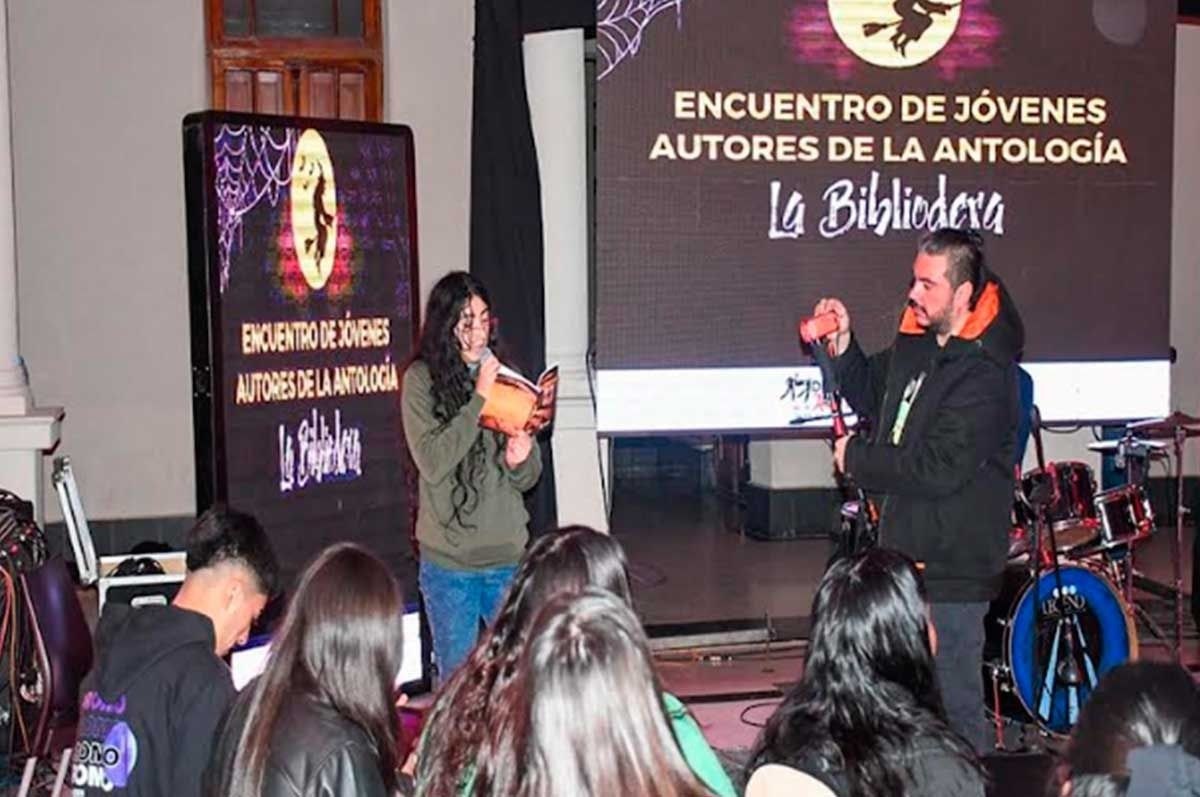 La Capital lanza talleres gratuitos de lectura y escritura para jóvenes