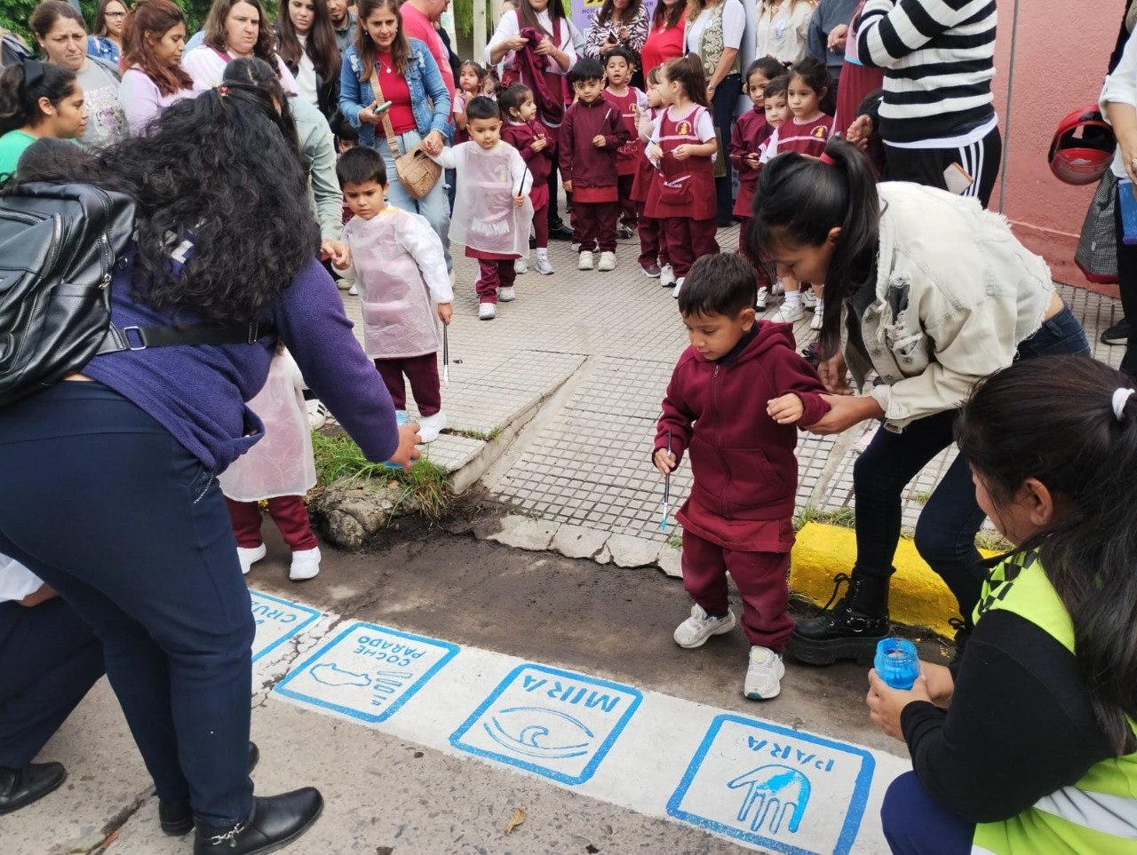 Jardines municipales impulsan acciones para concientizar sobre el autismo
