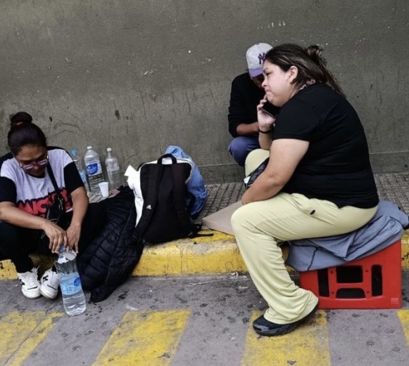Un hincha descendió y otro ocupó su lugar en el auto antes de la tragedia