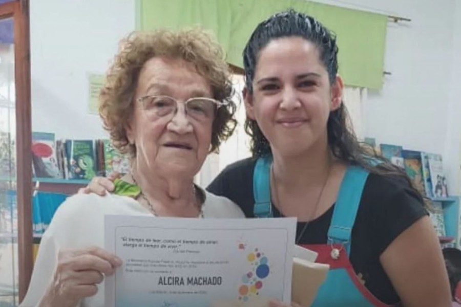 Tiene 91 años y fue la lectora más activa de una biblioteca en Río Negro