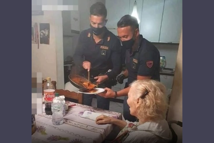 “Tengo hambre y estoy sola”: una abuela de 87 años llamó a la Policía y ellos fueron a su casa y le prepararon la cena
