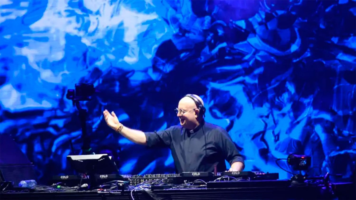 Histórico homenaje a Francisco en Plaza de Mayo: Una multitud vibró con el "Cura DJ" a días del primer aniversario de su partida