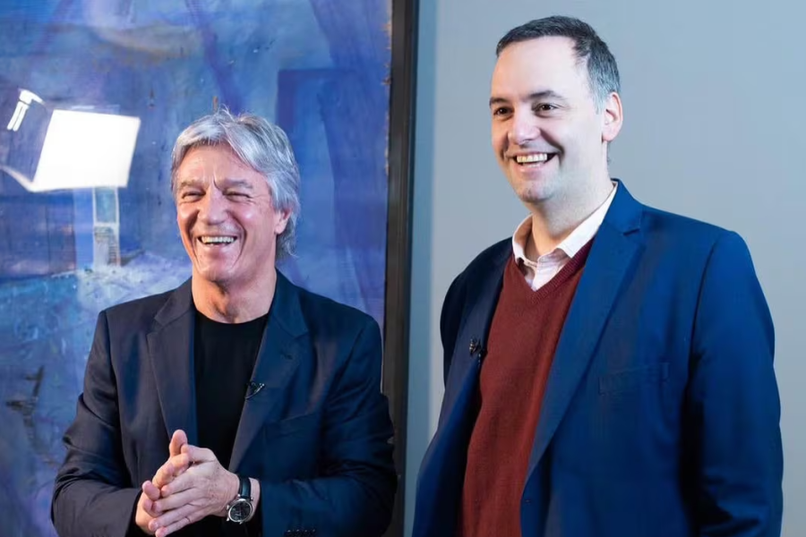 Los 6 contratos entre la TV Pública y la empresa de Grandio que aprobó Adorni