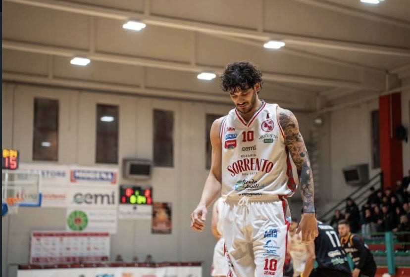 De Monte Quemado a Italia: Matías Martínez sigue persiguiendo su sueño en el básquet europeo